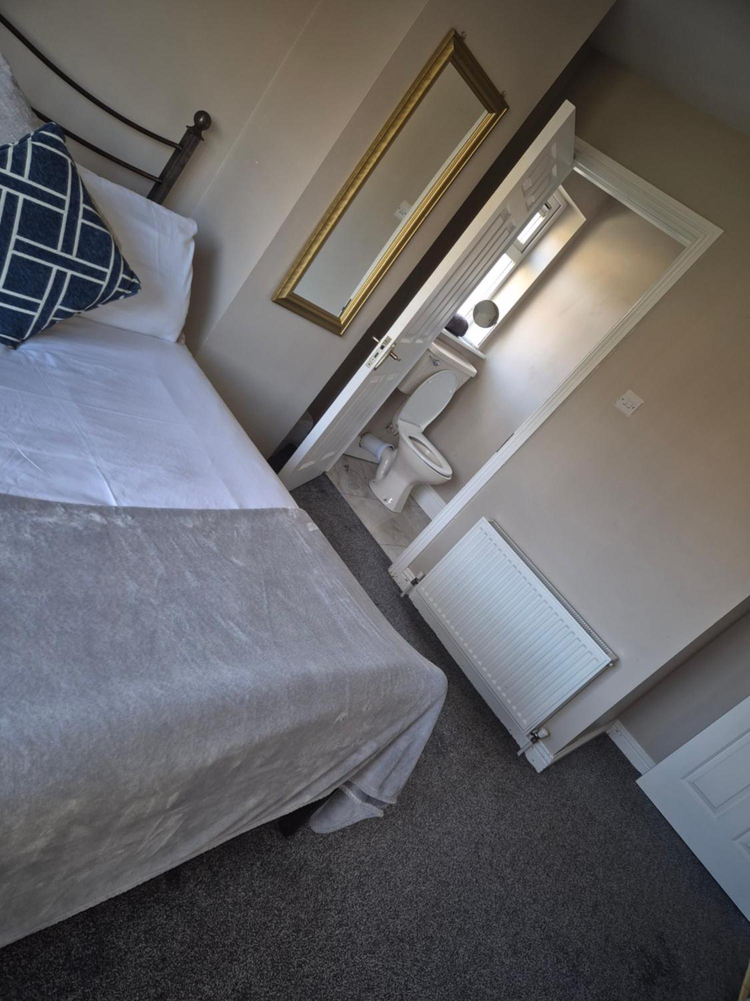 Hotel Dun Eoin Carrigaline Extérieur photo